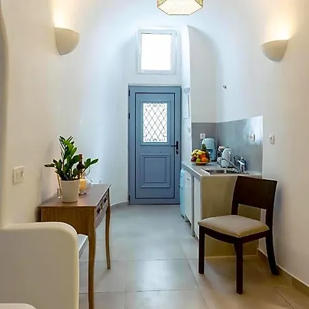 Argy's Luxury Caves 4*