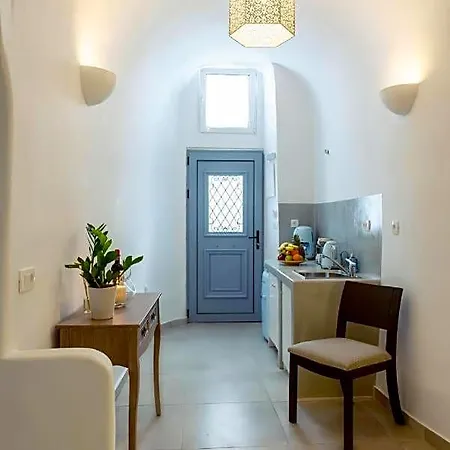 Отель Argy's Luxury Caves Санторини